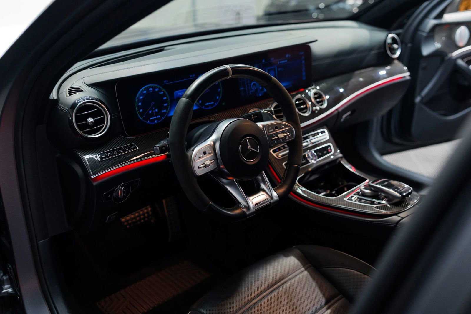 Used 2019 Mercedes-Benz E 63 AMG S image 37