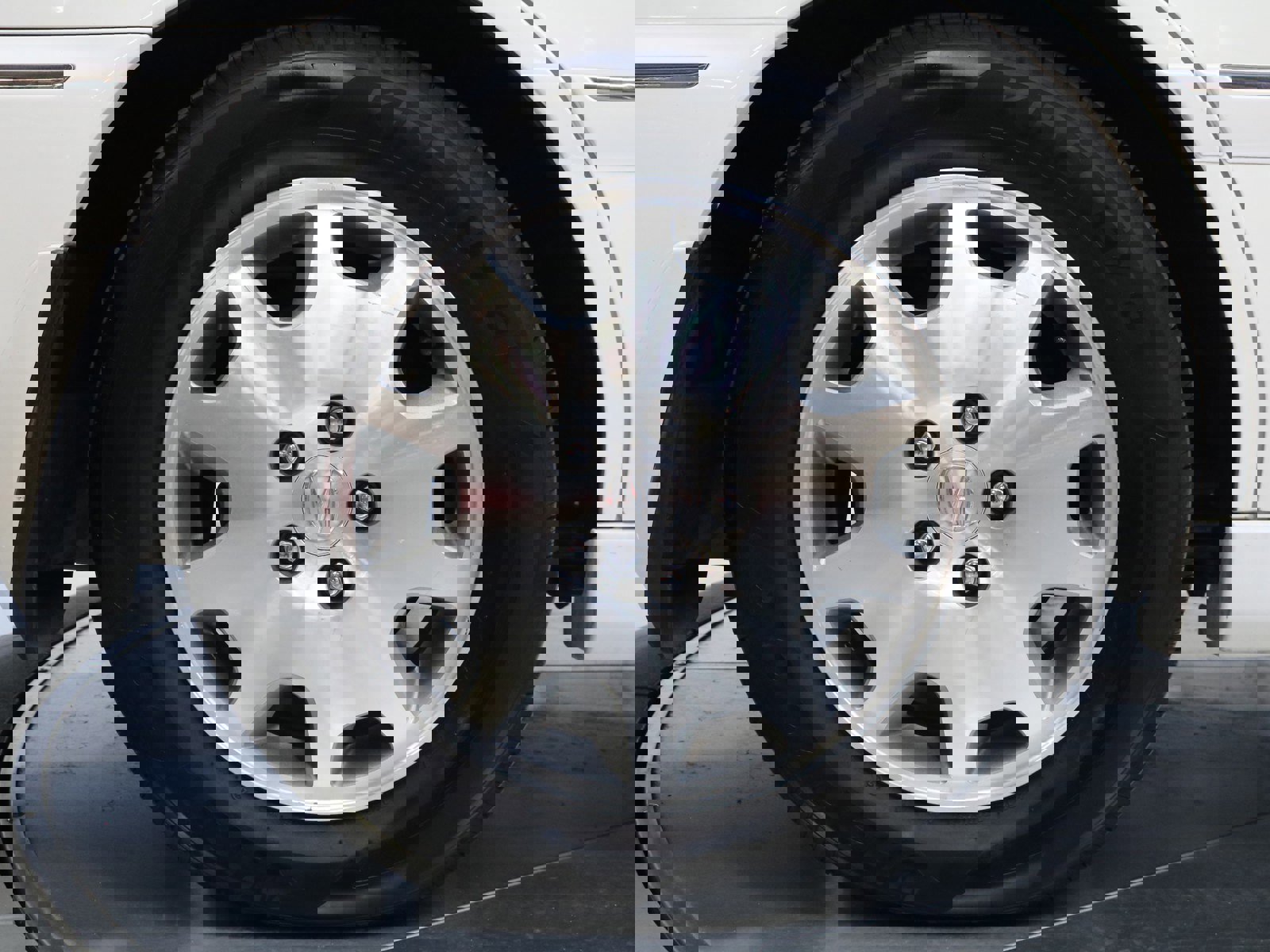 Used 2004 Acura RL w/Navigation System image 28