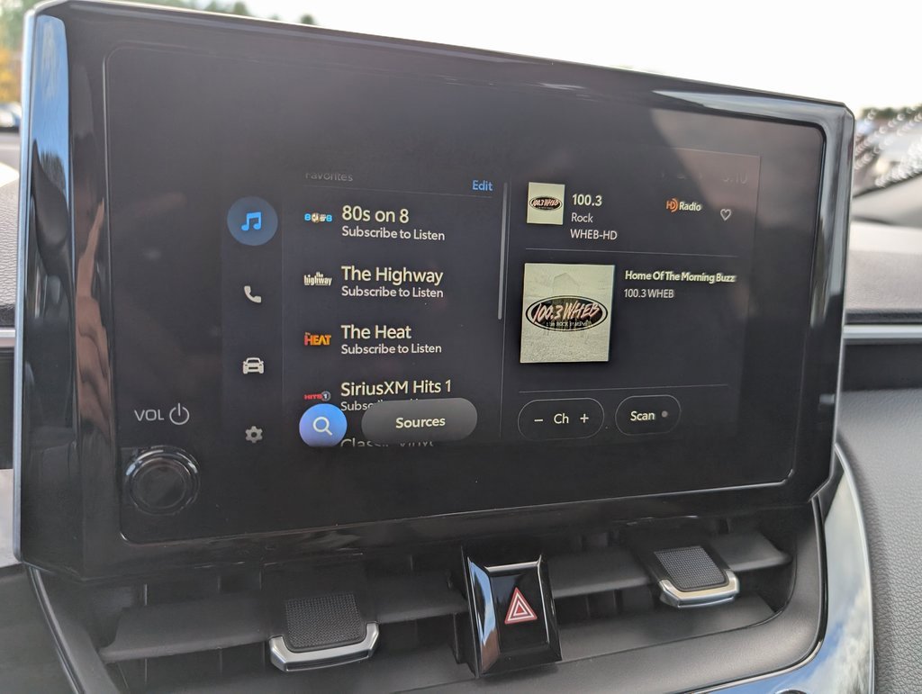 Used 2024 Toyota Corolla Cross XLE w/ Convenience Package image 26