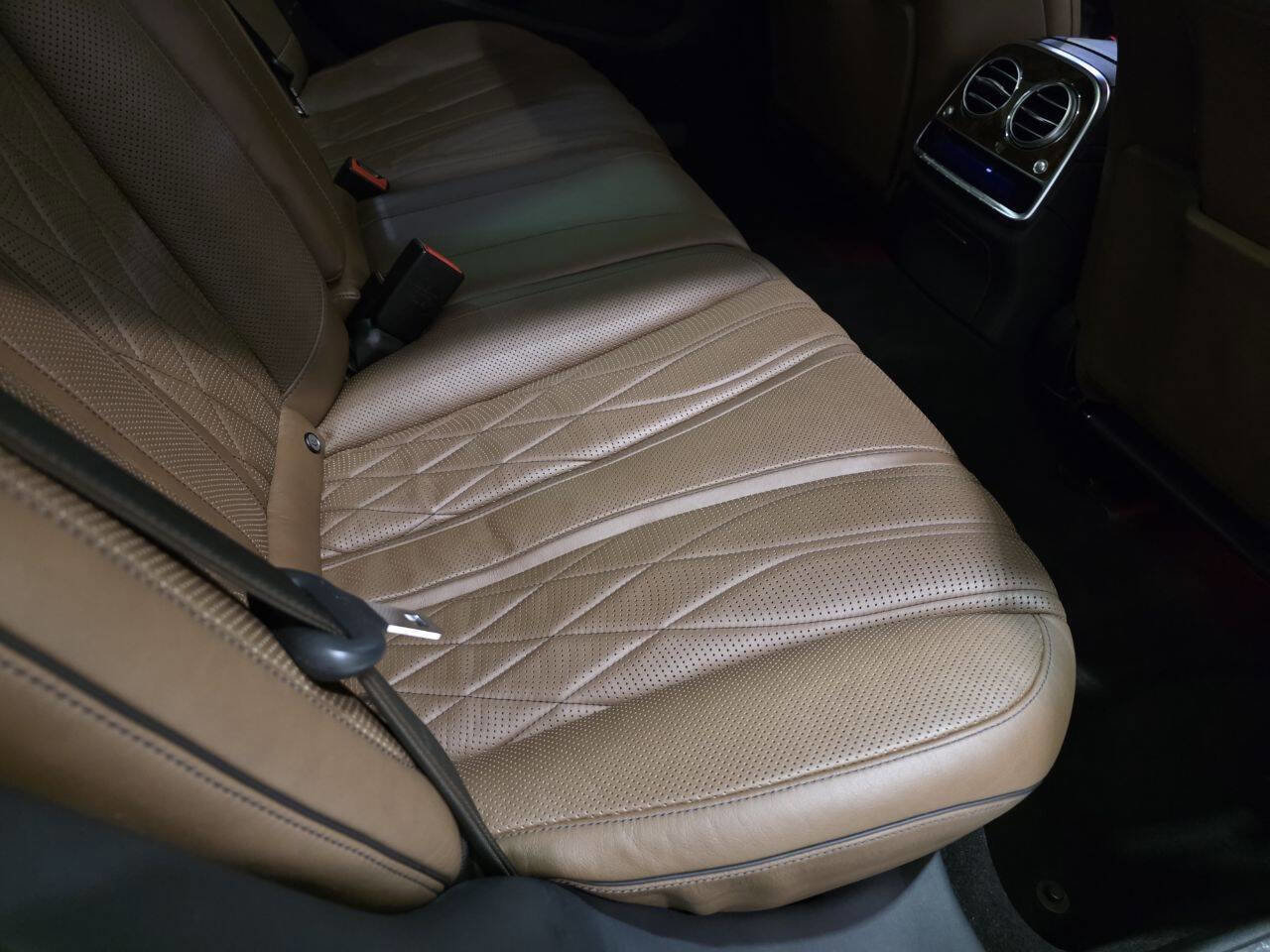 Used 2014 Mercedes-Benz S 63 AMG 4MATIC Sedan w/ Rear Seat Package image 45