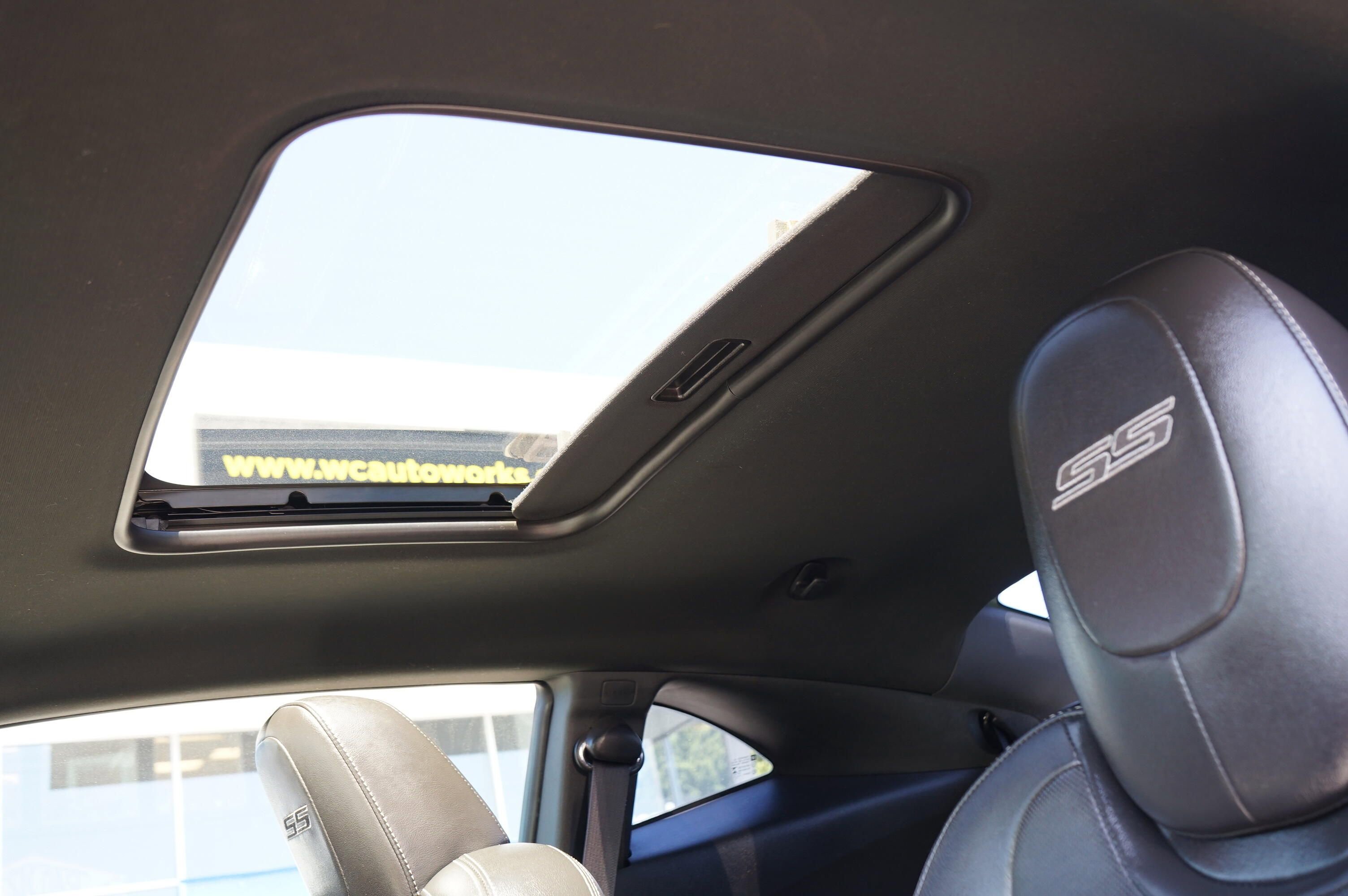 Used 2015 Chevrolet Camaro SS w/ Green Flash Special Edition RWD image 17
