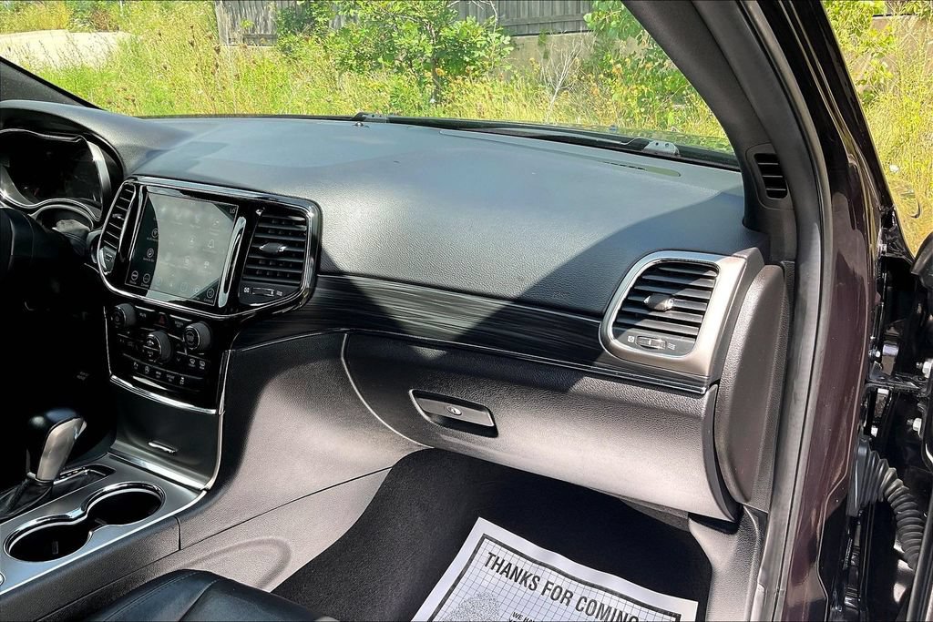 Used 2021 Jeep Grand Cherokee Limited AWD/4WD image 16