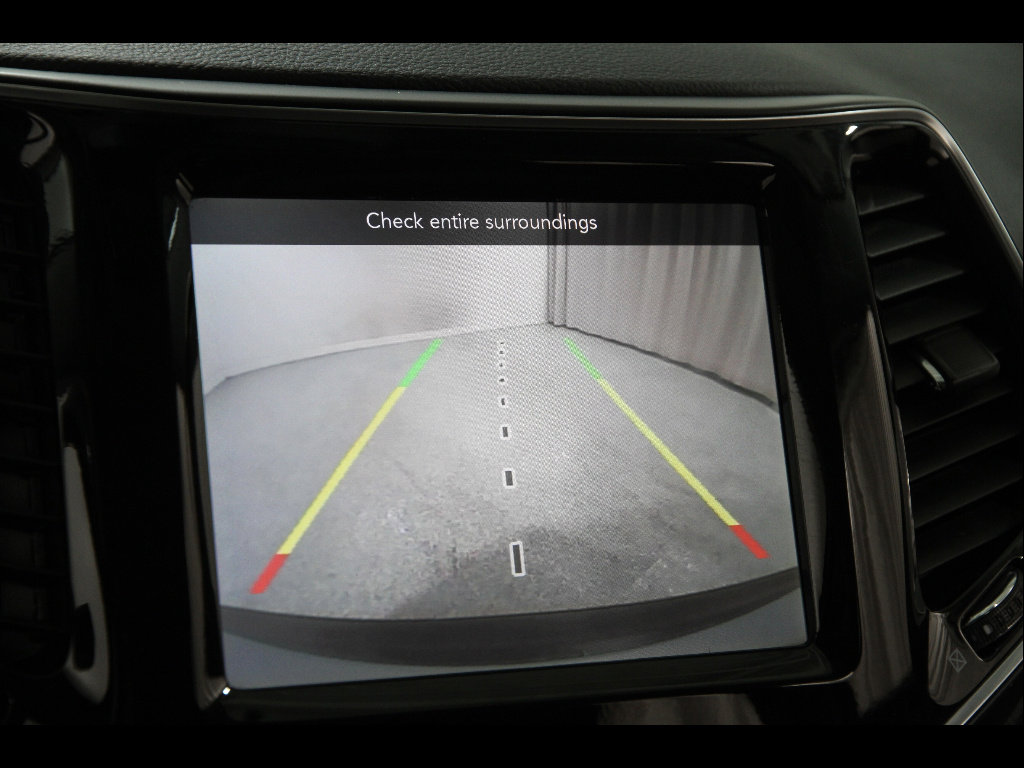 Used 2019 Jeep Cherokee Limited AWD/4WD image 14