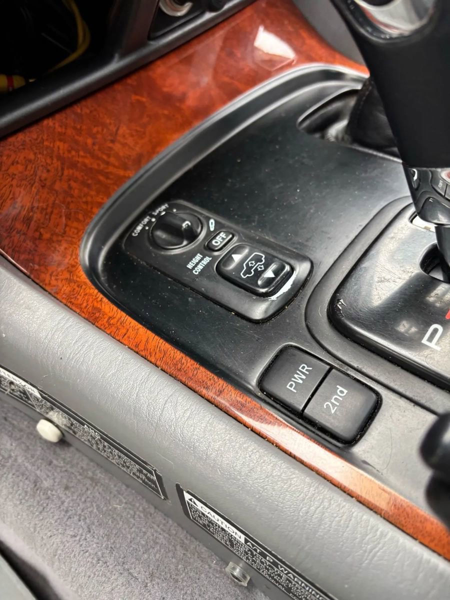 Used 2000 Lexus LX 470 4WD image 48