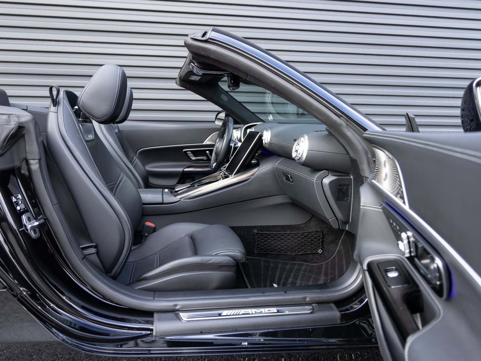 Used 2022 Mercedes-Benz SL 63 AMG 4MATIC image 27