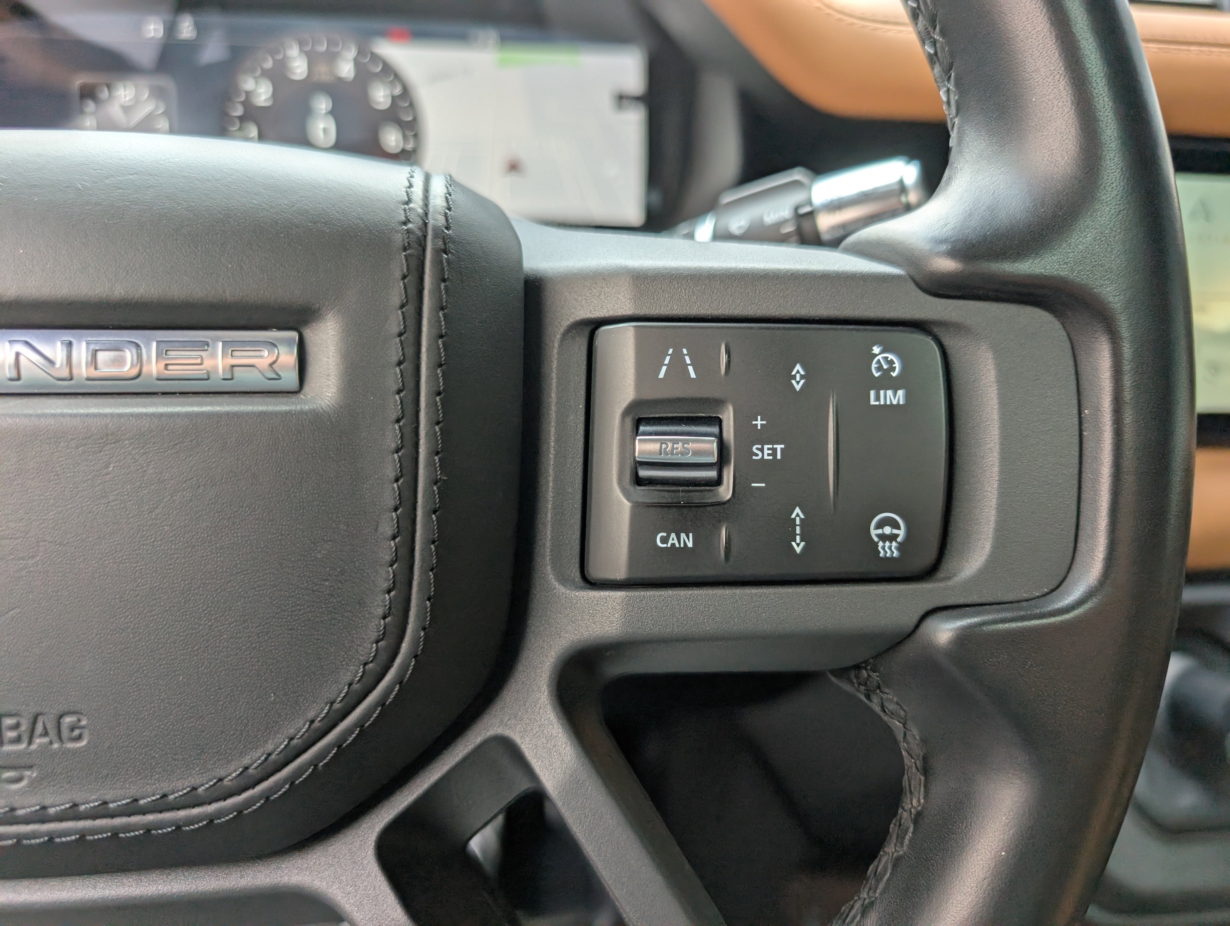 Used 2020 Land Rover Defender 110 X image 25