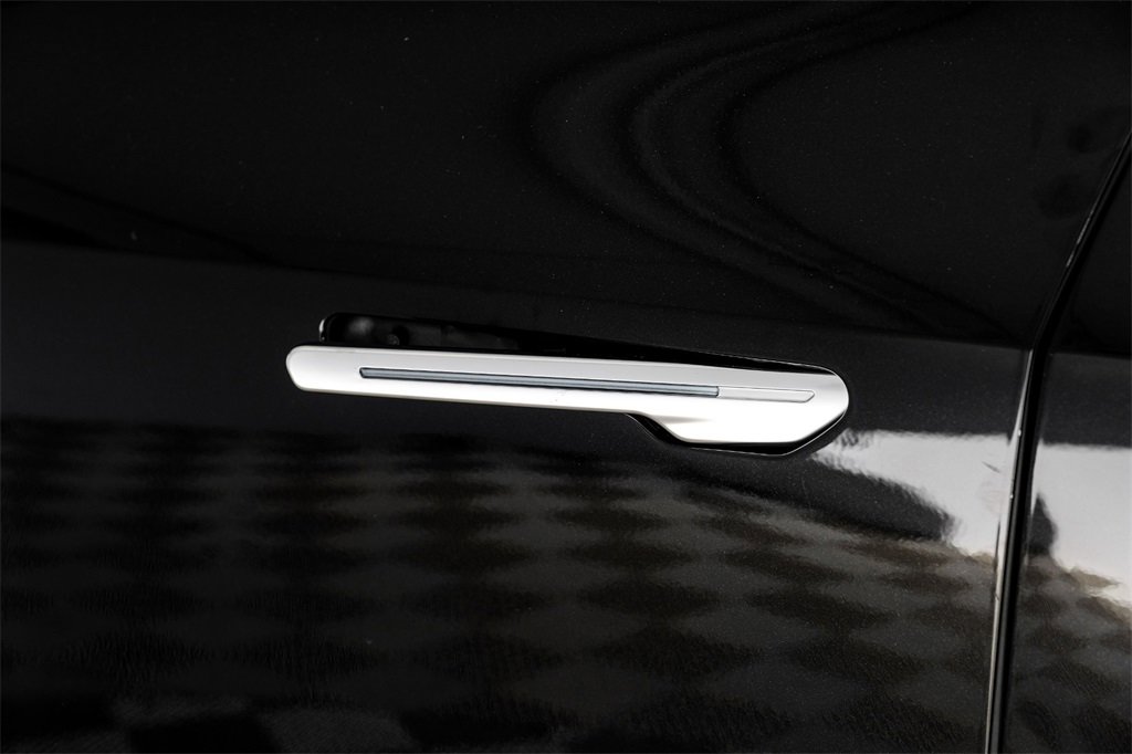 Used 2024 Cadillac Lyriq Luxury w/ LPO, Floor Liner Package image 40