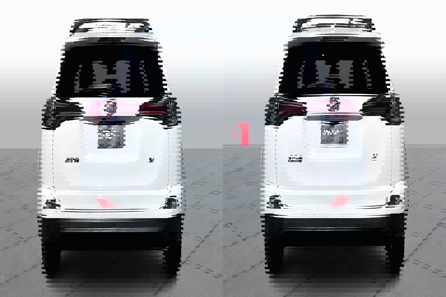 Used 2018 Toyota RAV4 LE w/ Carpet Mat Package image 4