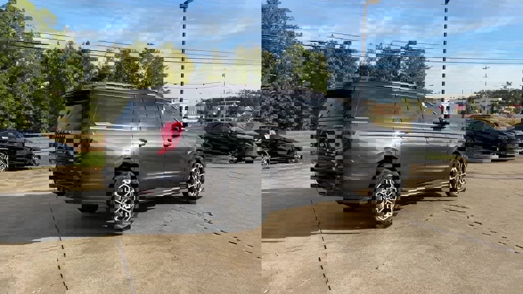 New 2025 Ford Expedition Max Active image 5