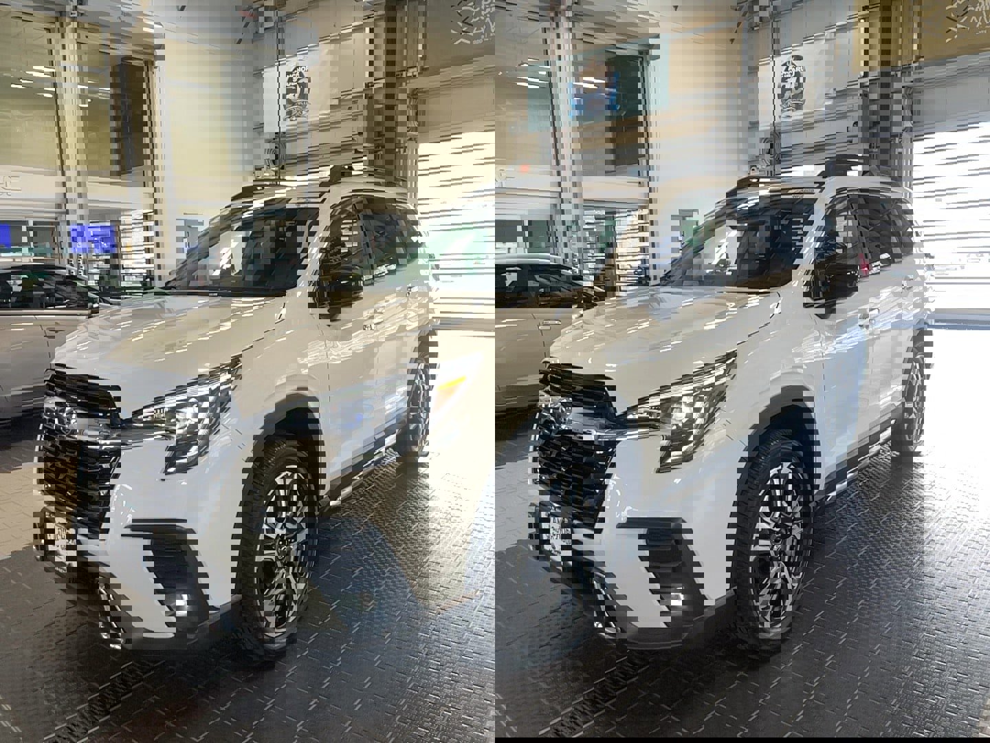 Used 2025 Subaru Ascent Touring image 4