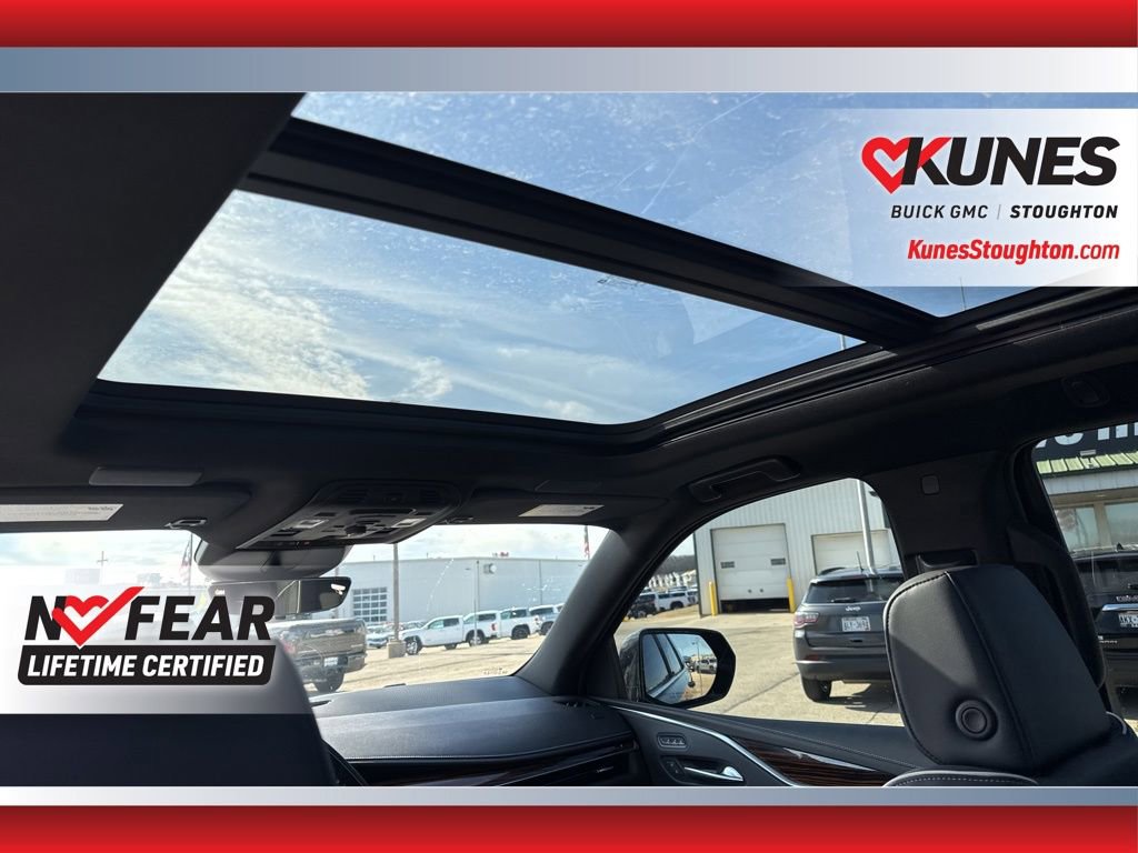 Used 2023 Cadillac Escalade Premium Luxury image 39
