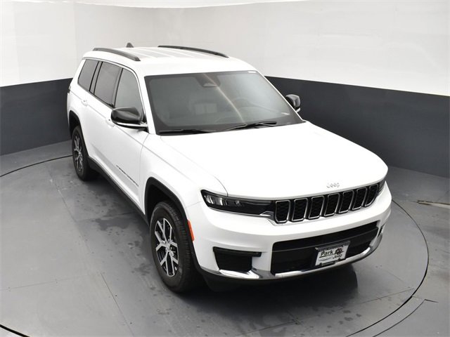 Used 2025 Jeep Grand Cherokee L Limited w/ Trailer Tow Package image 13