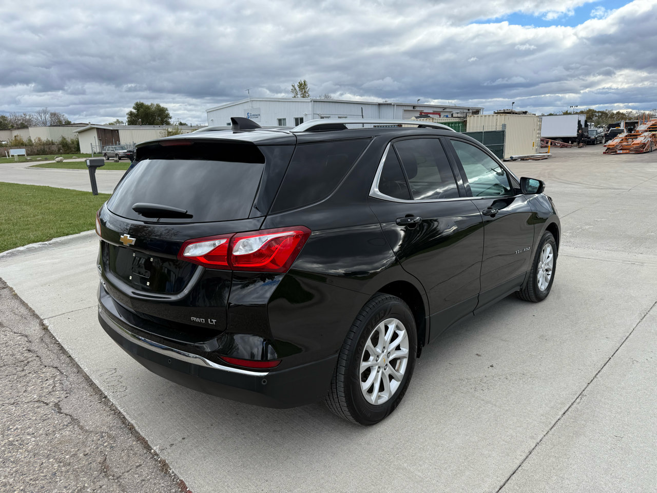 Used 2018 Chevrolet Equinox LT w/ Sun & Infotainment Package image 5