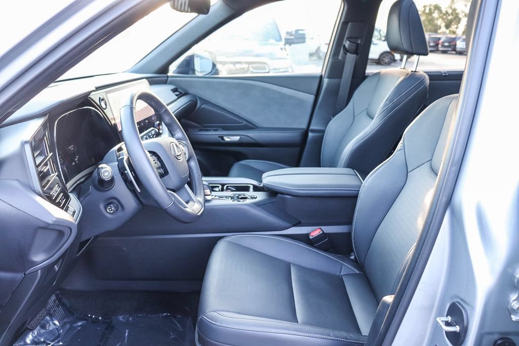 Used 2025 Lexus TX 350 AWD w/ Technology Package image 21