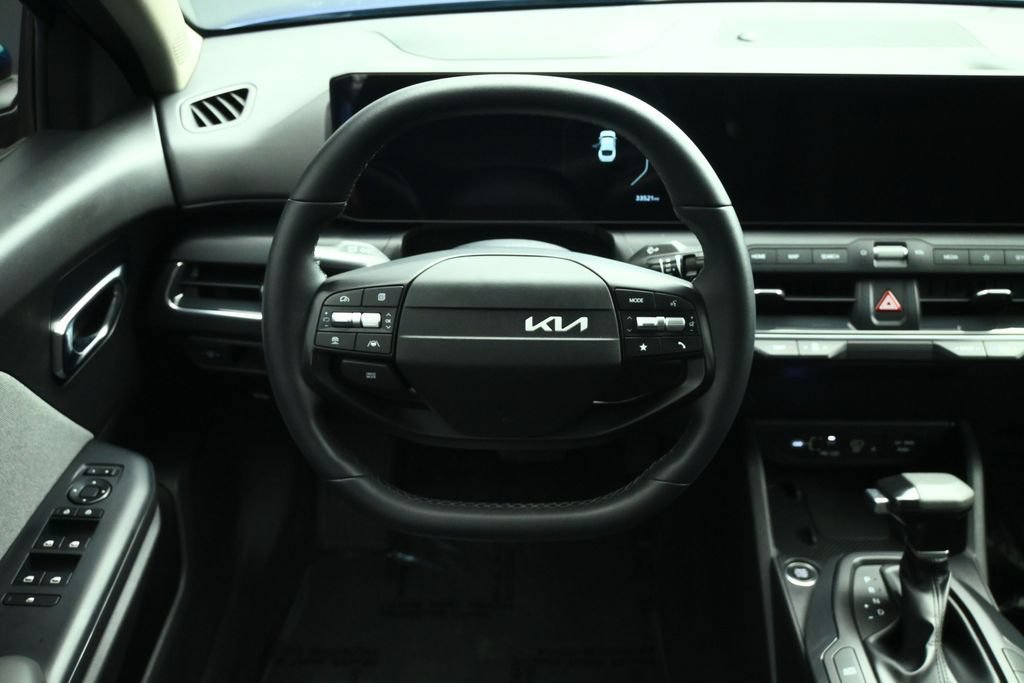 Certified 2025 Kia K4 EX FWD image 34