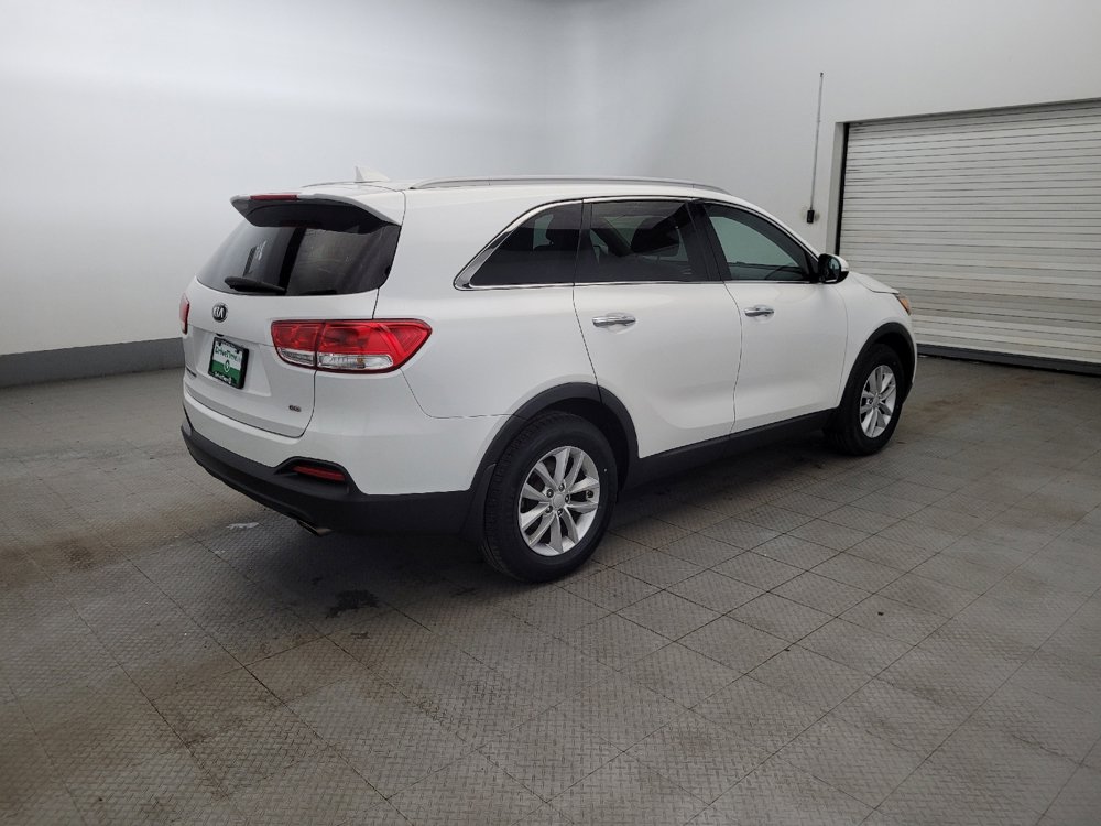 Used 2018 Kia Sorento LX image 10