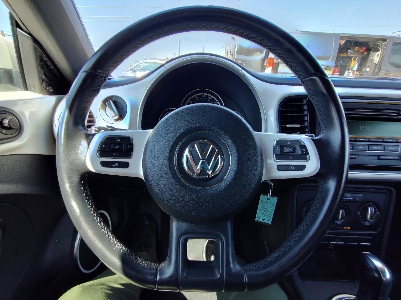 Used 2014 Volkswagen Beetle 2.5 image 17