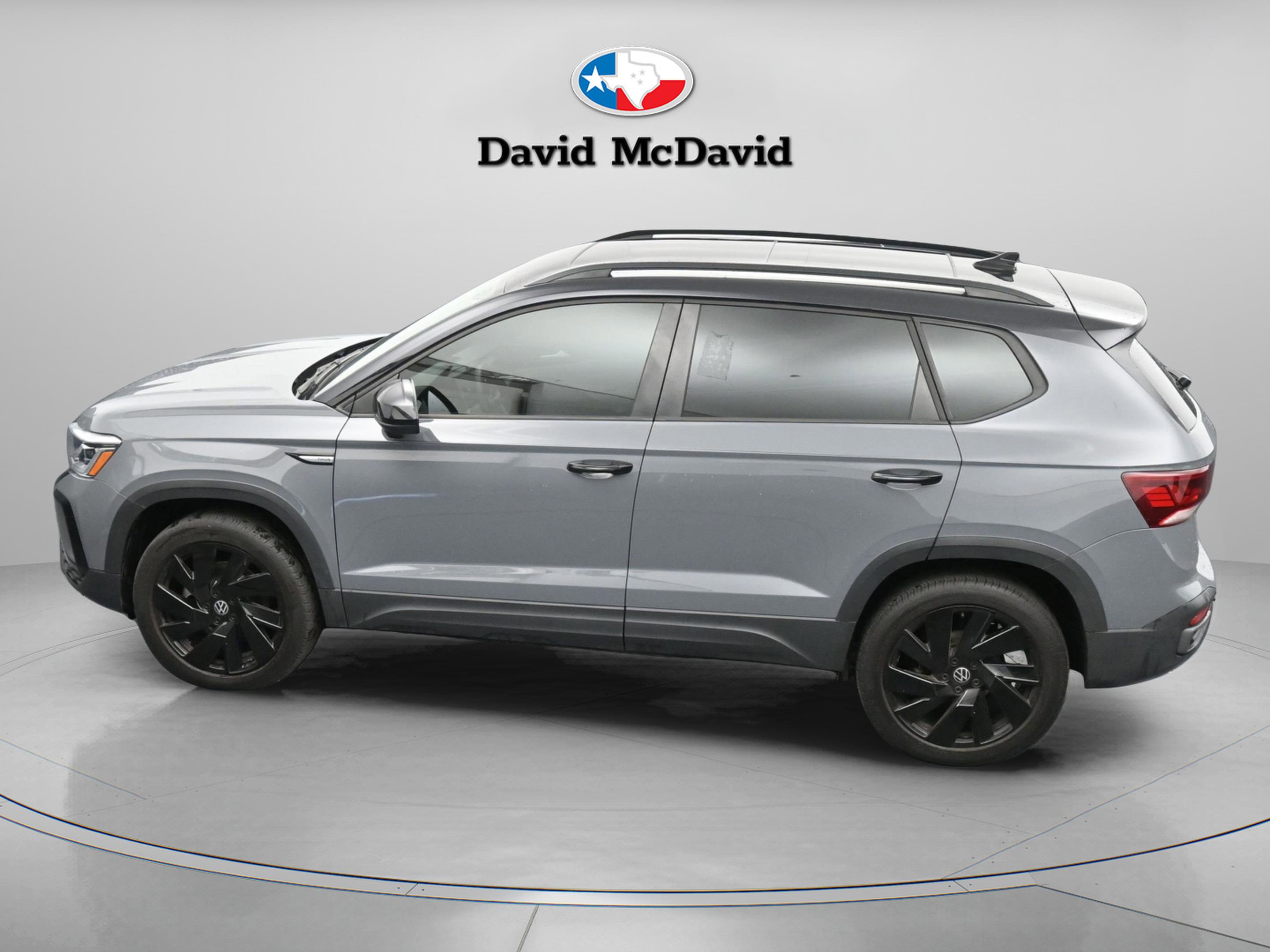 Used 2024 Volkswagen Taos SE image 9