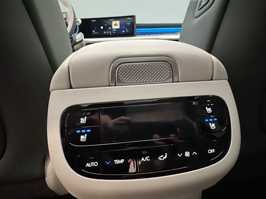 New 2026 Hyundai Ioniq 9 Calligraphy image 22