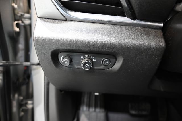 Used 2018 Chevrolet Traverse LT w/ LPO, Floor Liner Package image 25