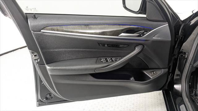 Used 2020 BMW 530i w/ Convenience Package image 13