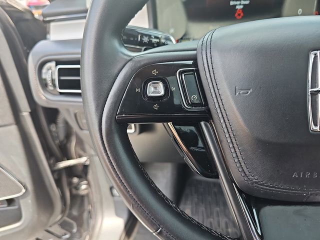 Used 2023 Lincoln Aviator AWD w/ Premium Package image 21
