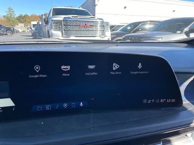 Used 2025 Cadillac XT4 Sport image 15