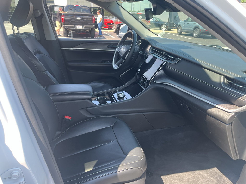 Used 2021 Jeep Grand Cherokee L Limited AWD/4WD image 31
