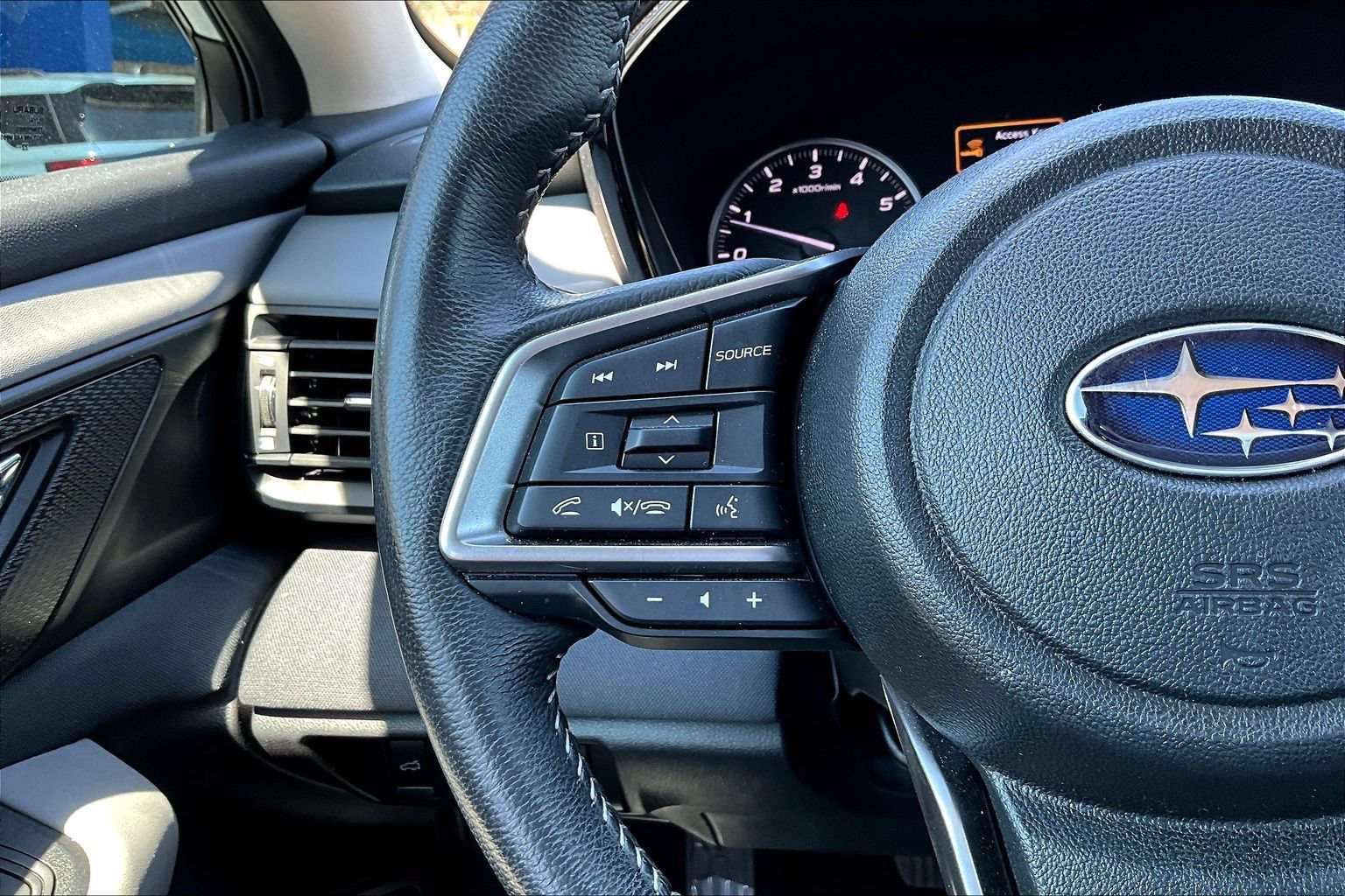 Used 2023 Subaru Outback Premium AWD/4WD image 13