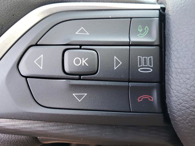 New 2025 Jeep Grand Cherokee Altitude image 17