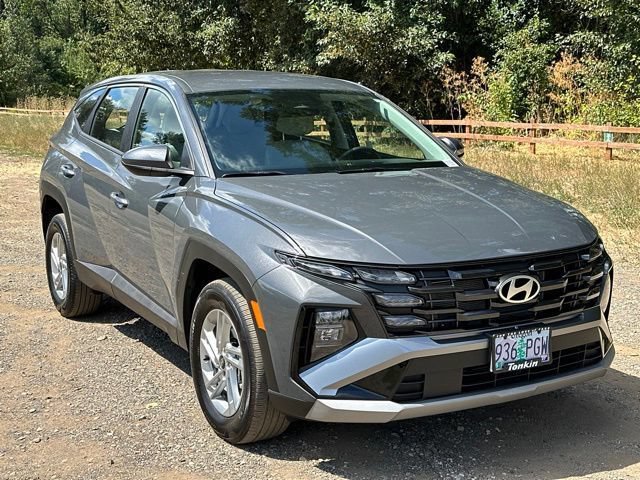 Certified 2025 Hyundai Tucson SE AWD/4WD image 2