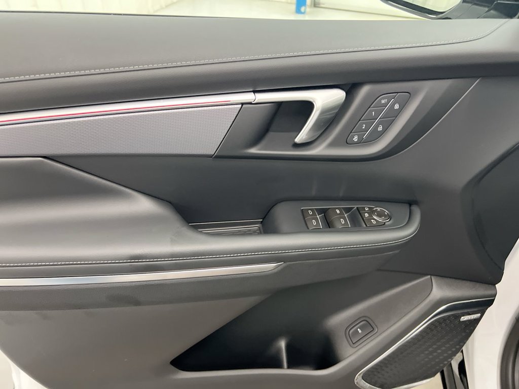 New 2026 Buick Enclave Sport Touring w/ Power Package FWD image 17