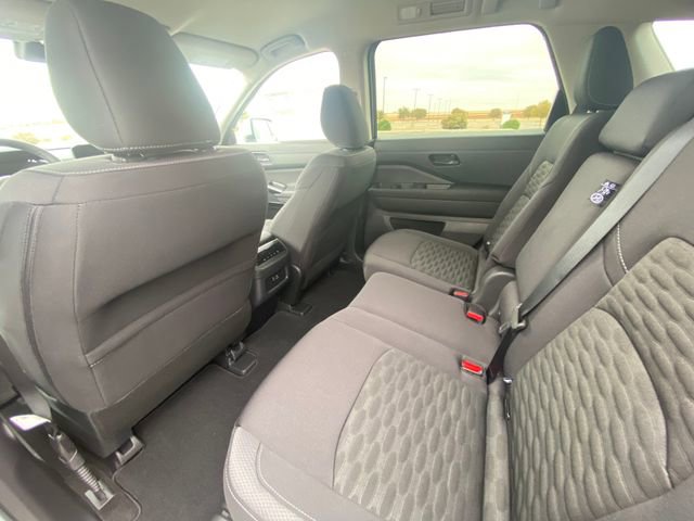 New 2025 Nissan Pathfinder SL image 17