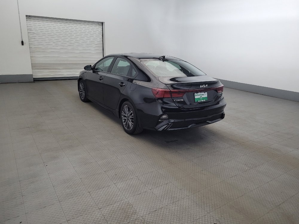 Used 2023 Kia Forte GT-Line w/ GT-Line Premium Package FWD image 5