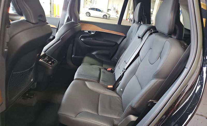 Used 2023 Volvo XC90 B5 Plus w/ Protection Package Premier AWD/4WD image 11