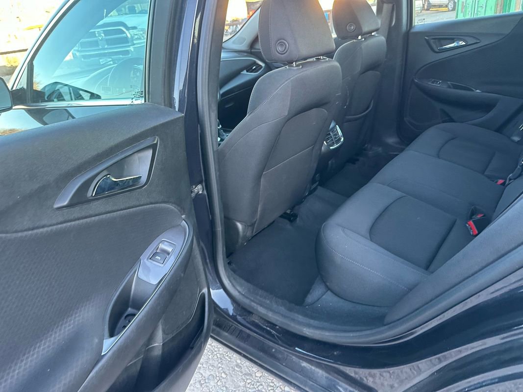 Used 2023 Chevrolet Malibu LT image 30