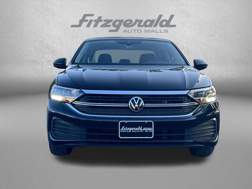 Used 2024 Volkswagen Jetta SE FWD image 6