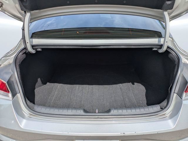 Used 2021 Hyundai Elantra SEL FWD image 13