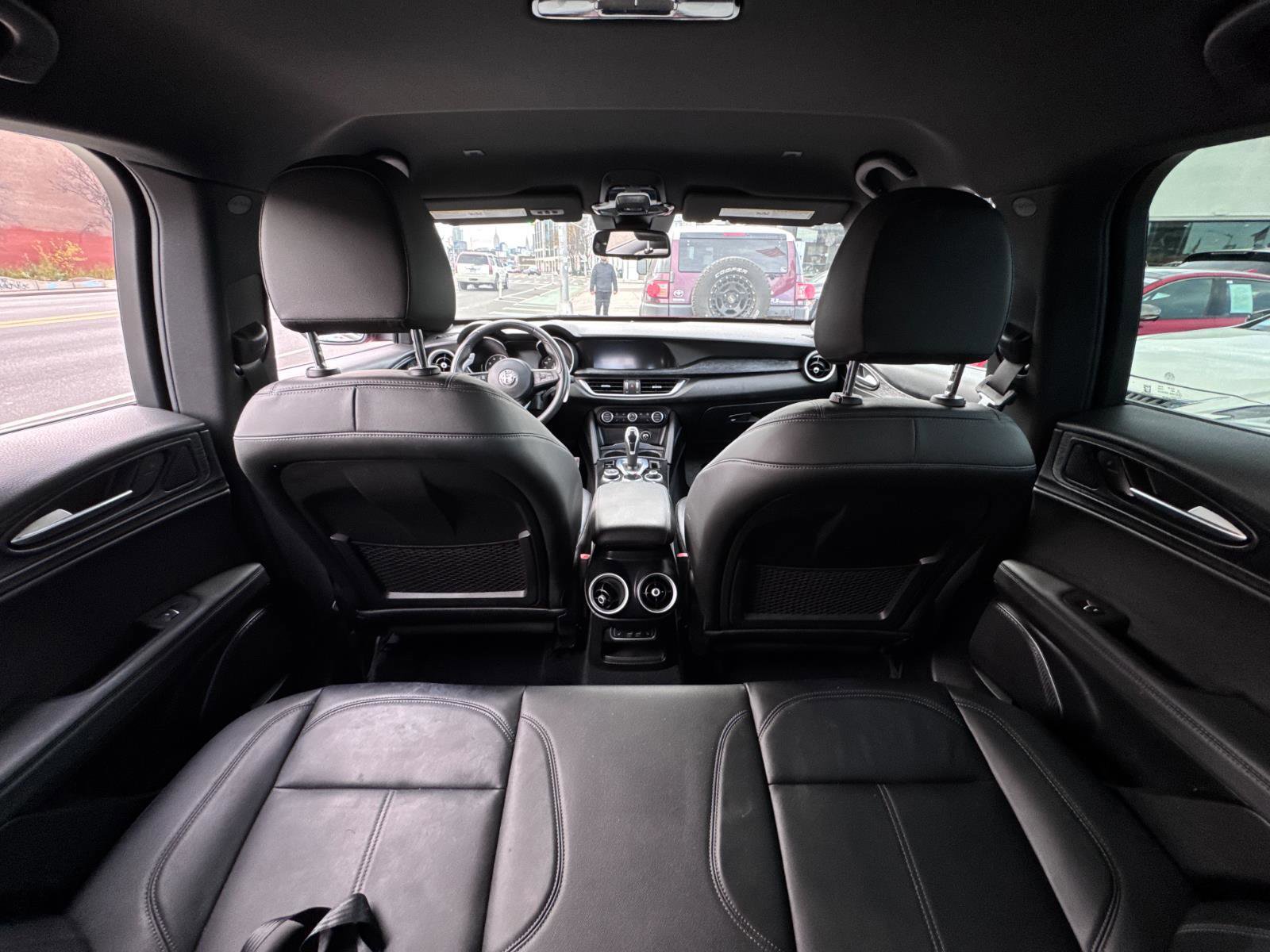 Used 2022 Alfa Romeo Stelvio Sprint image 9