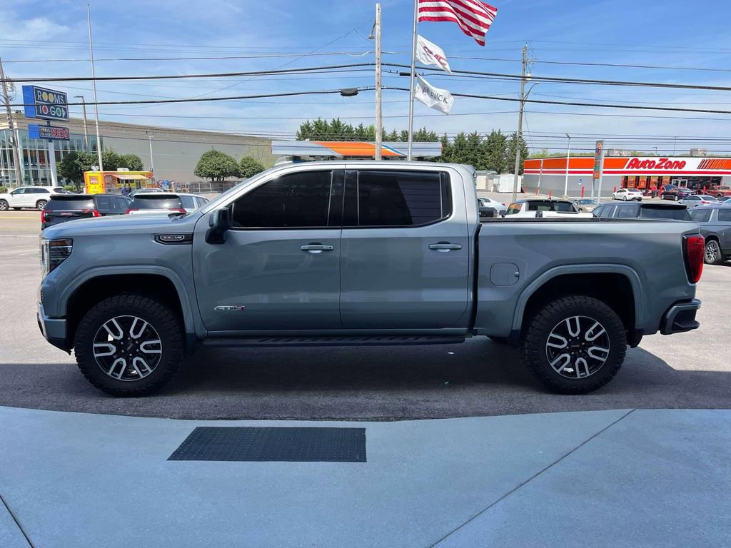 Used 2024 GMC Sierra 1500 AT4 w/ Technology Package AWD/4WD image 6