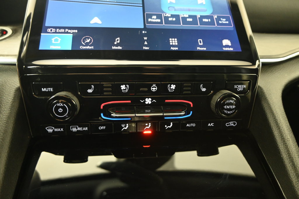 Used 2023 Jeep Grand Cherokee L Overland AWD/4WD image 31