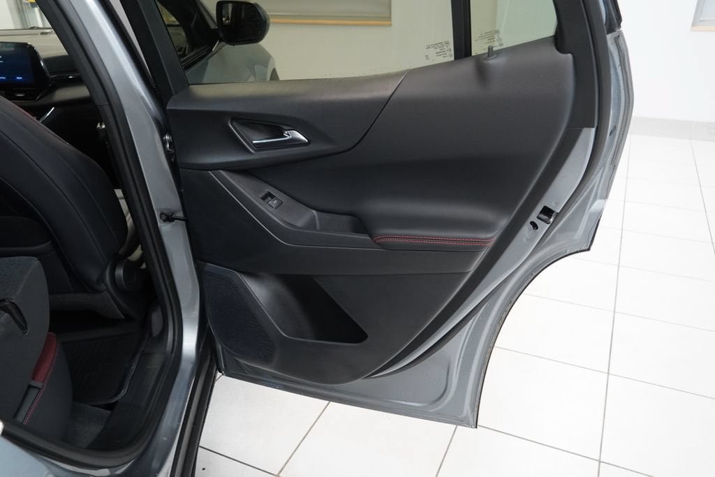New 2027 Chevrolet Equinox RS w/ LPO, Floor Liner Package FWD image 22