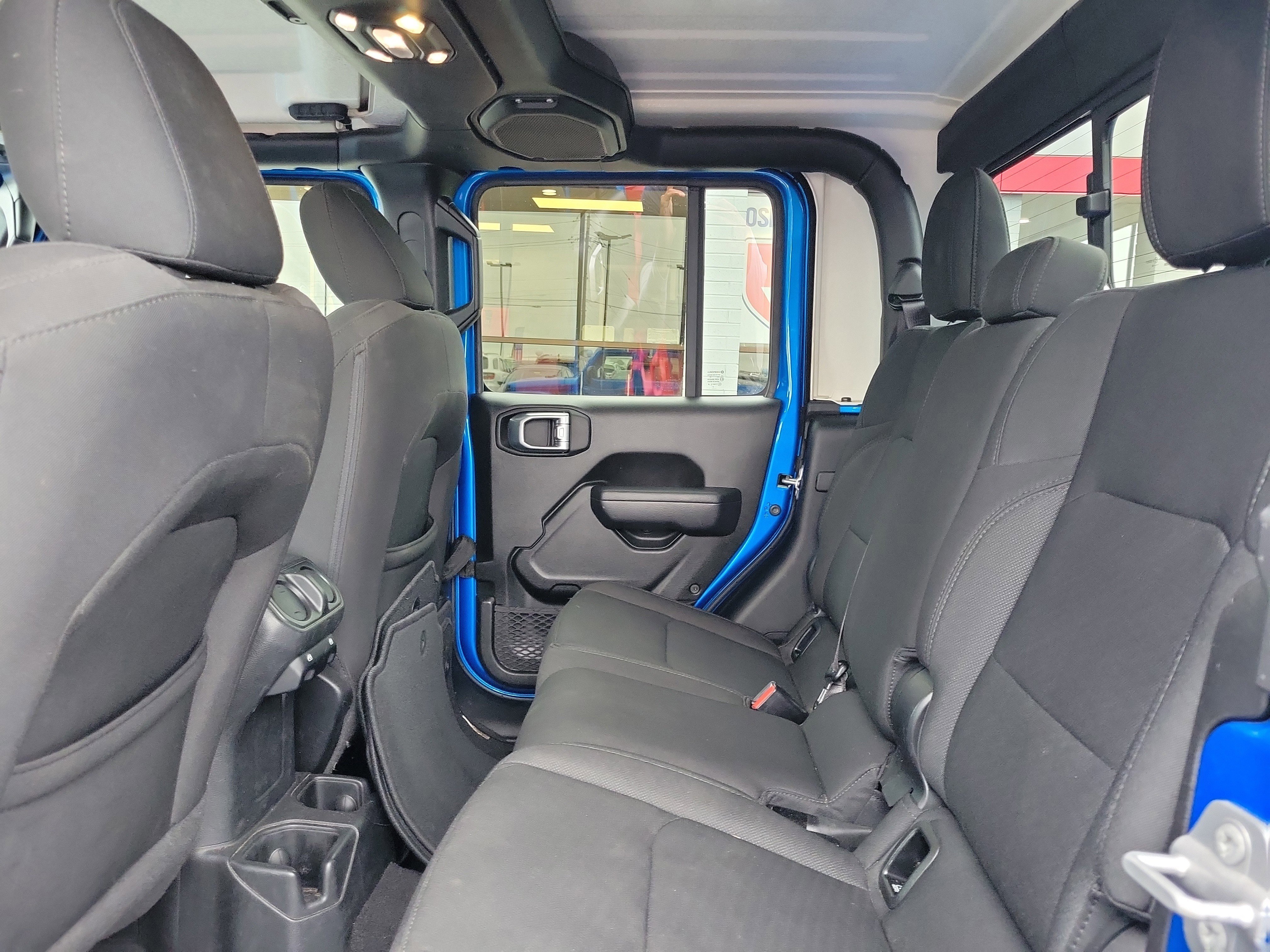 Used 2022 Jeep Gladiator Sport AWD/4WD image 11