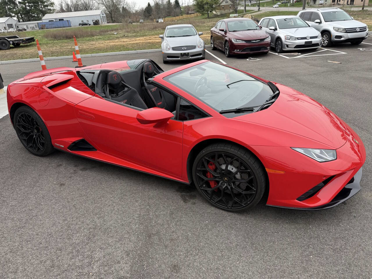 Used 2020 Lamborghini Huracan EVO image 21