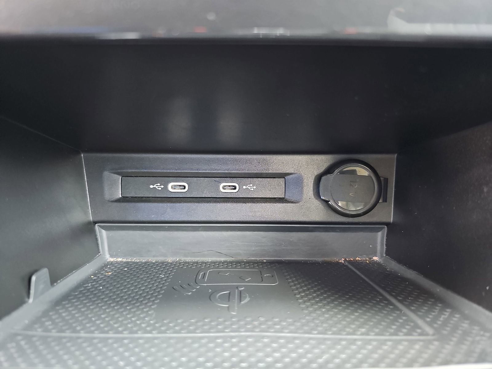 Used 2022 Volkswagen Tiguan SE image 32