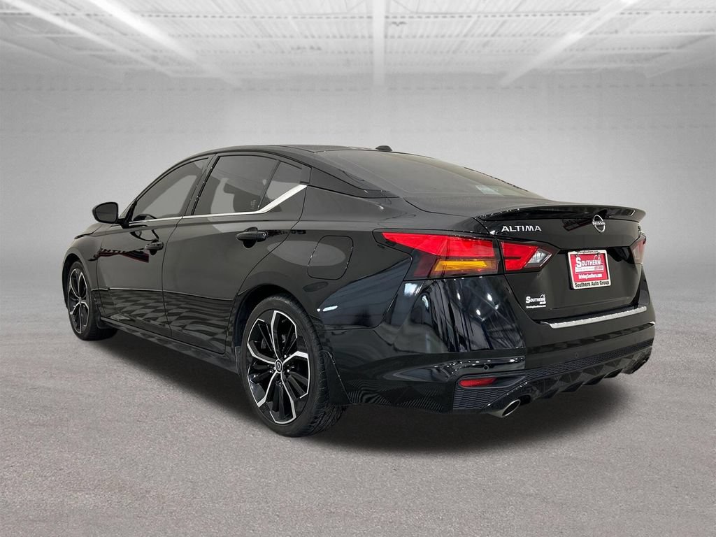 Used 2023 Nissan Altima 2.5 SR FWD image 3