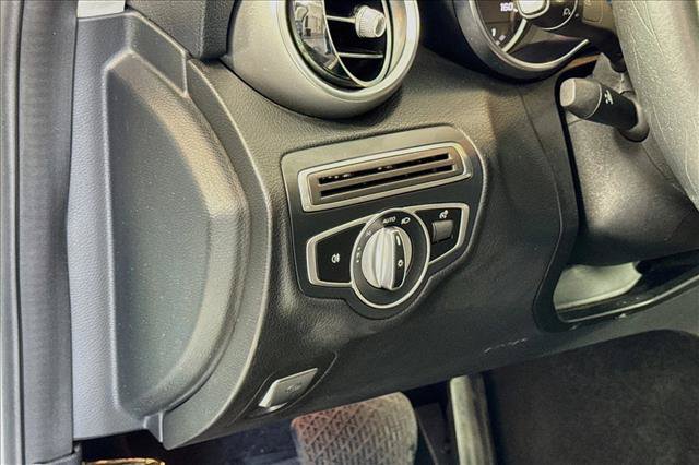 Used 2020 Mercedes-Benz C 300 Sedan image 10