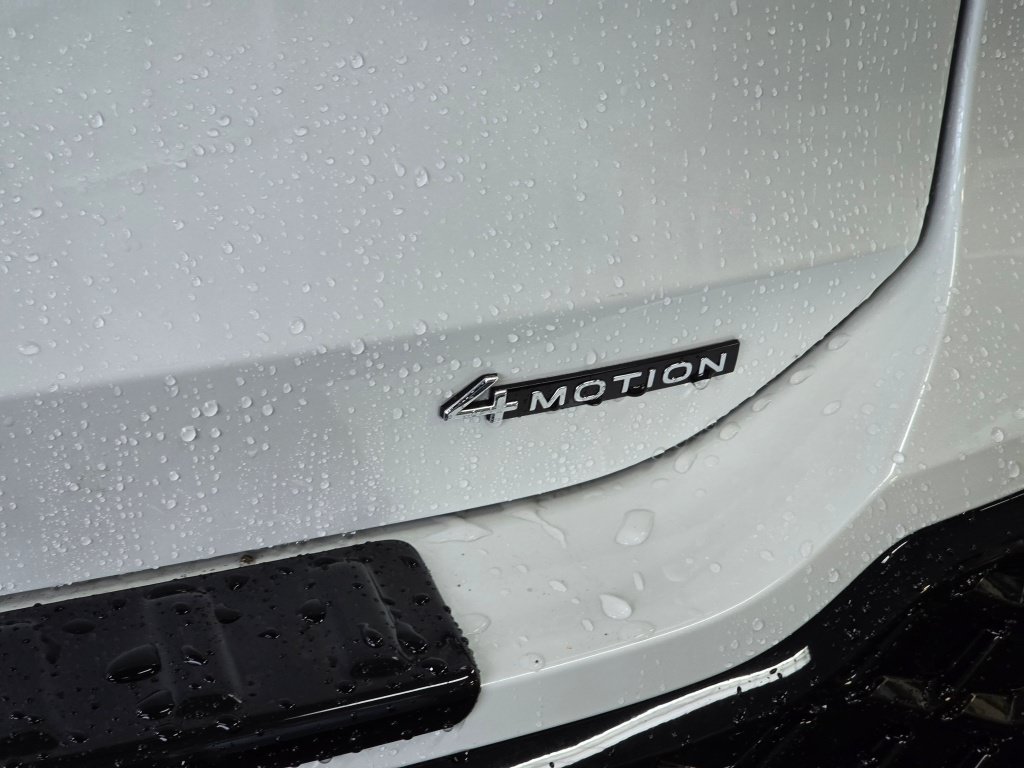 New 2026 Volkswagen Tiguan SE R-Line AWD/4WD image 16