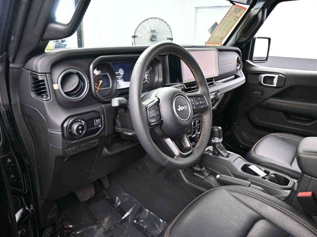 Used 2024 Jeep Gladiator Sport w/ Premium Package image 10