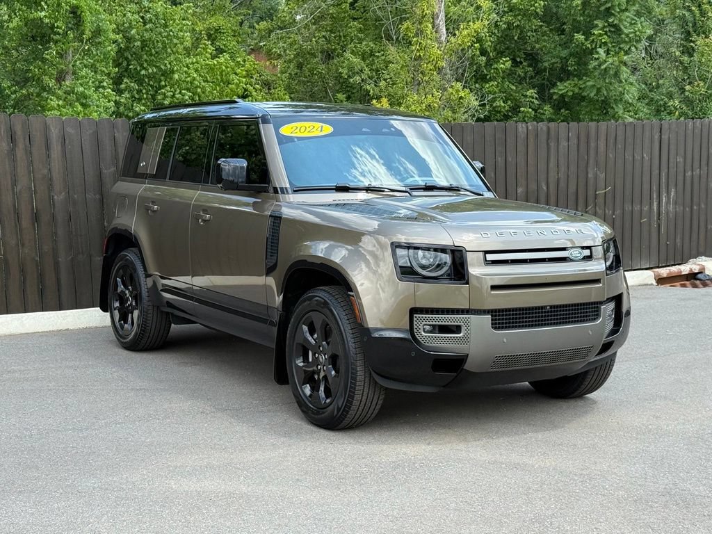 Certified 2024 Land Rover Defender 110 X-Dynamic SE AWD/4WD image 8